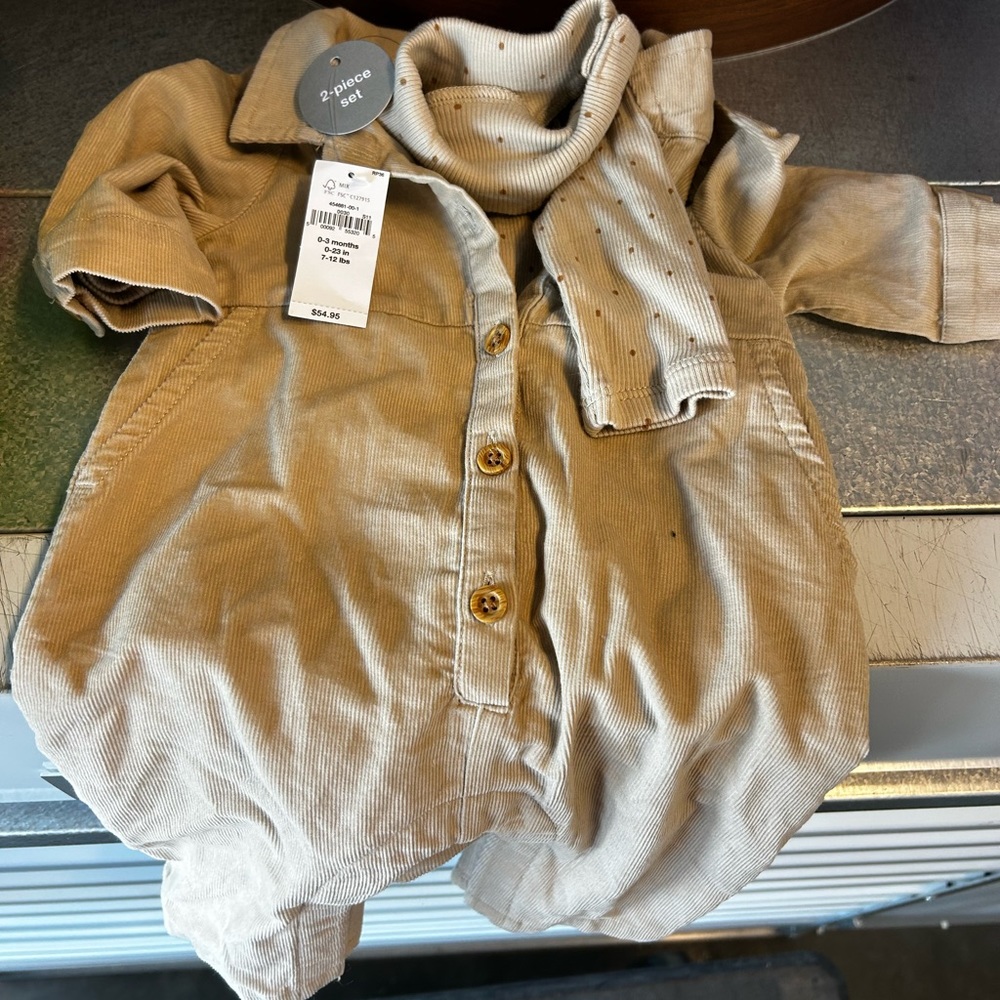 Baby gap two piece